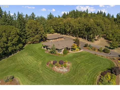 9929 Champoeg Road NE Aurora OR 97002