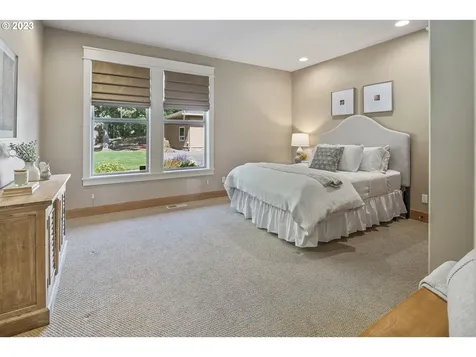 9929 Champoeg Road NE Aurora OR 97002