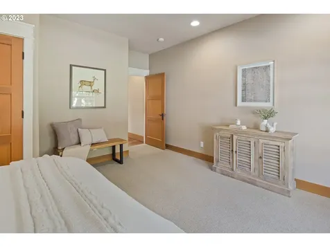 9929 Champoeg Road NE Aurora OR 97002