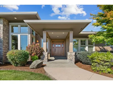 9929 Champoeg Road NE Aurora OR 97002