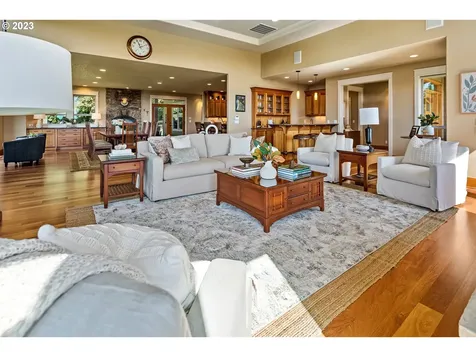 9929 Champoeg Road NE Aurora OR 97002