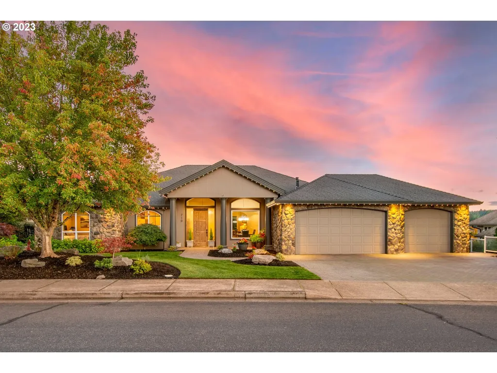 710 Hazeltine Avenue Se Salem OR 97306