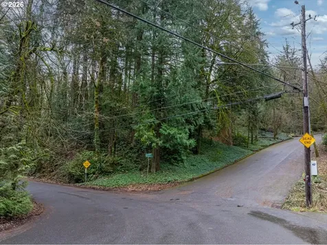 3014 SW Nottingham Drive Portland OR 97201