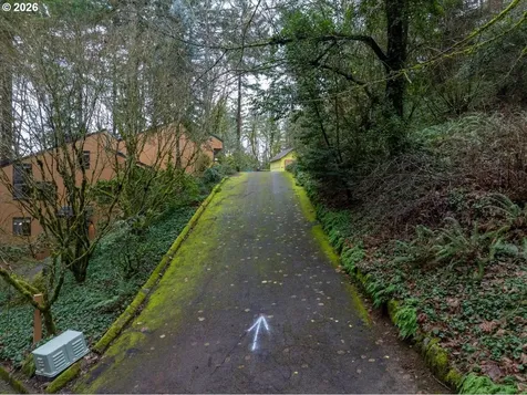 3014 SW Nottingham Drive Portland OR 97201