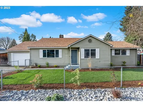 2227 Se Brookwood Avenue Hillsboro OR 97123