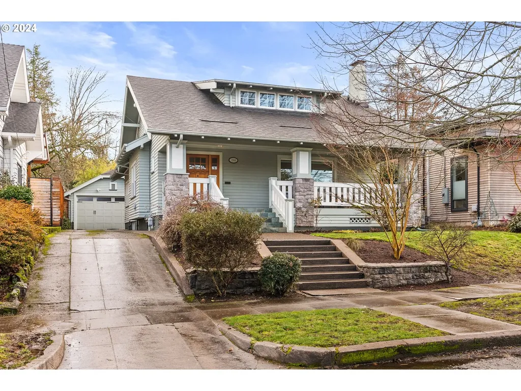 1844 SE 56th Avenue Portland OR 97215