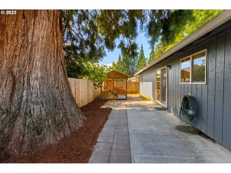 420 S Lincoln Street Newberg OR 97132