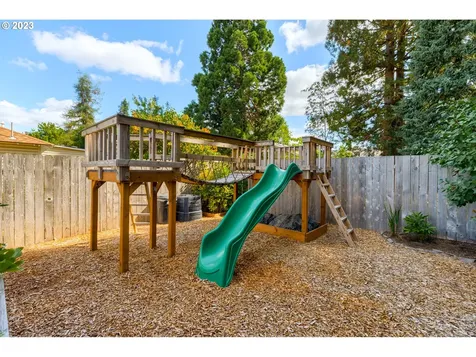 420 S Lincoln Street Newberg OR 97132