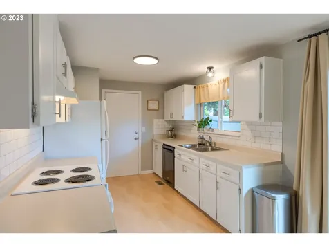 420 S Lincoln Street Newberg OR 97132