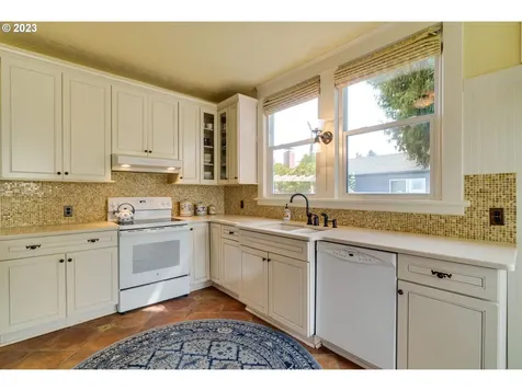 2605 Se 67th Avenue Portland OR 97206
