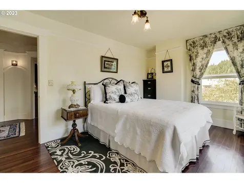 2605 Se 67th Avenue Portland OR 97206