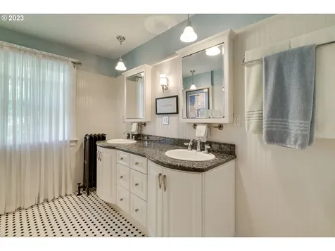 2605 Se 67th Avenue Portland OR 97206