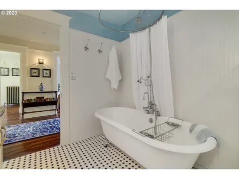 2605 Se 67th Avenue Portland OR 97206