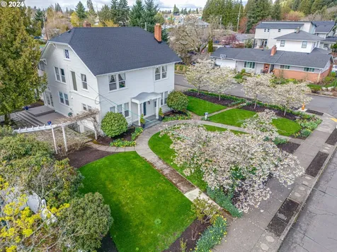 2605 Se 67th Avenue Portland OR 97206