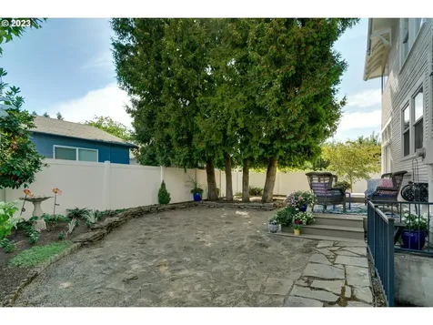 2605 Se 67th Avenue Portland OR 97206