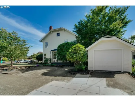 2605 Se 67th Avenue Portland OR 97206