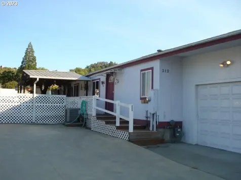 212 Bobwhite Street Roseburg OR 97471