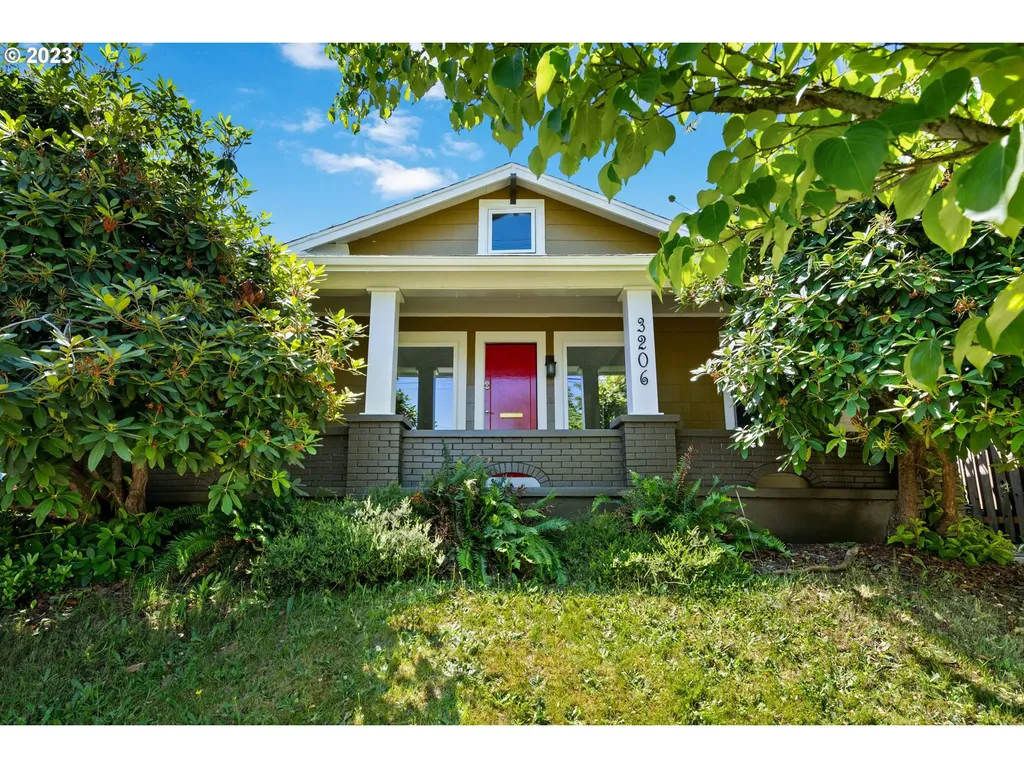 3206 Ne Dekum Street Portland OR 97211
