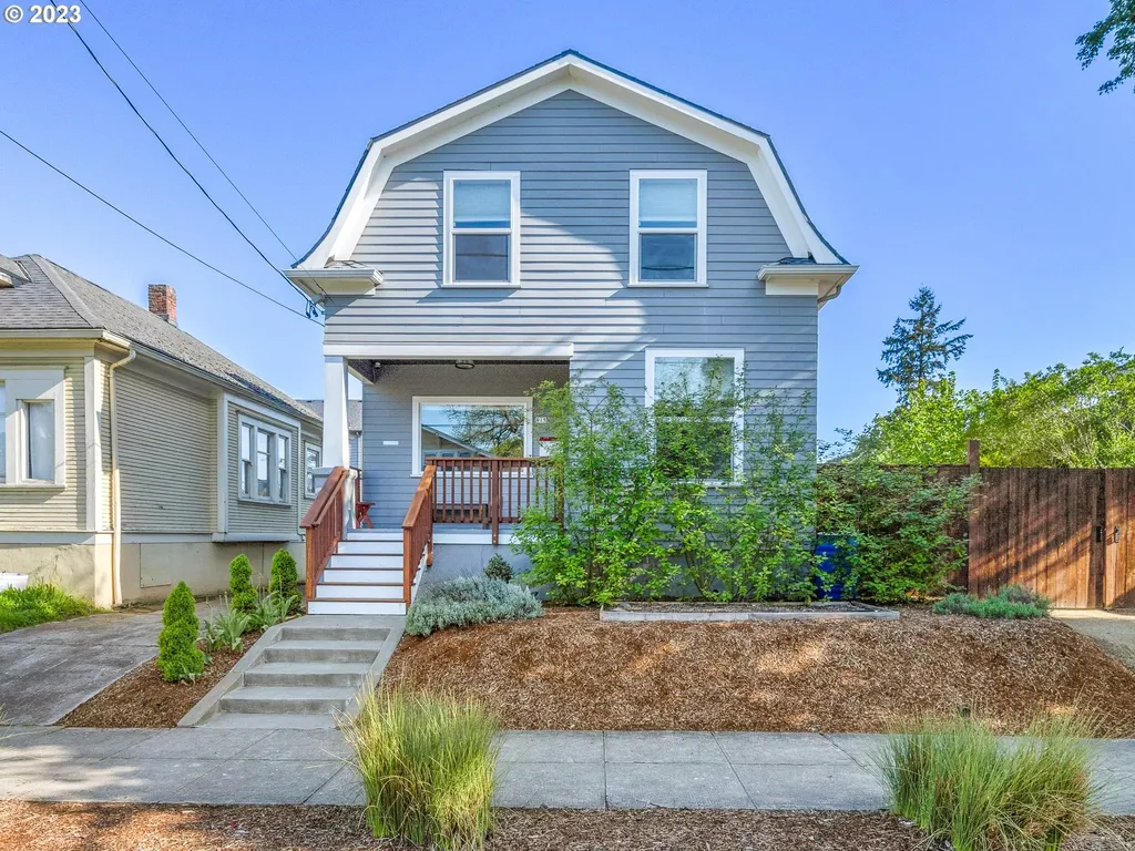 915 Ne Sumner Street Portland OR 97211