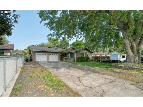 1382 Sw 39th Street Pendleton OR 97801