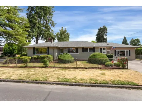 2718 15th Avenue Forest Grove OR 97116
