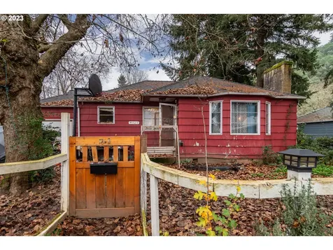 911 W Fairhaven Street Roseburg OR 97471