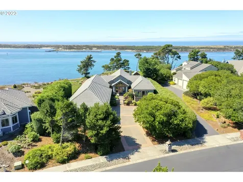 29 Shoreline Drive Florence OR 97439