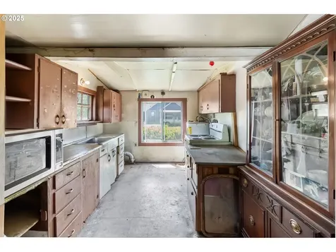 79102 N River Road Cottage Grove OR 97424