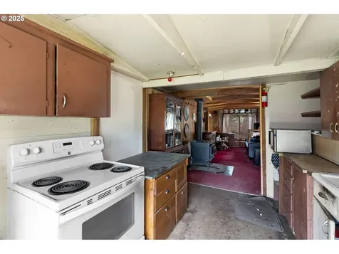 79102 N River Road Cottage Grove OR 97424