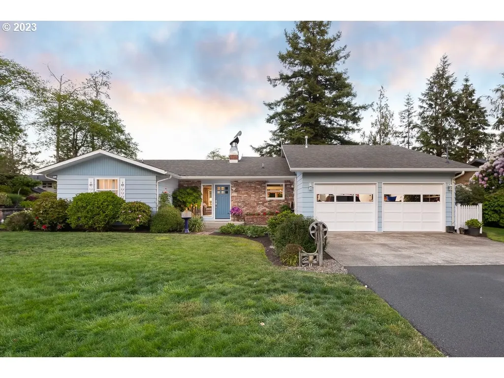 4212 Ne C Avenue Neotsu OR 97364