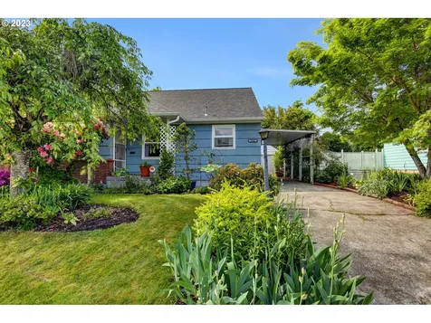 1926 Ne Cramer Street Portland OR 97211