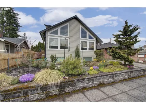 204 W 38th Street Vancouver WA 98660