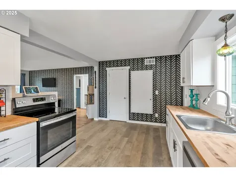 122 N Cole Avenue Molalla OR 97038
