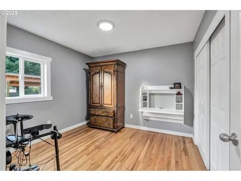 122 N Cole Avenue Molalla OR 97038
