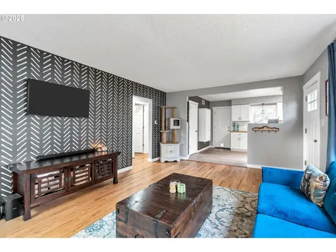 122 N Cole Avenue Molalla OR 97038