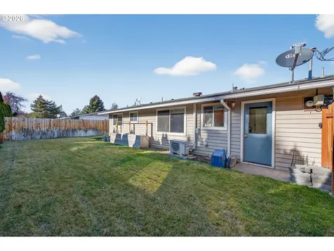 2412 SW Wickiup Avenue Redmond OR 97756