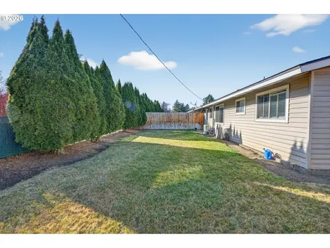 2412 SW Wickiup Avenue Redmond OR 97756