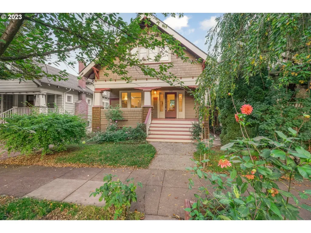 1922 Se 42nd Avenue Portland OR 97215