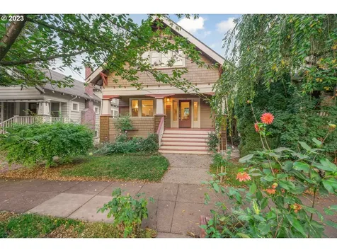 1922 Se 42nd Avenue Portland OR 97215