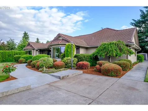 2929 Wallace Road Nw Salem OR 97304