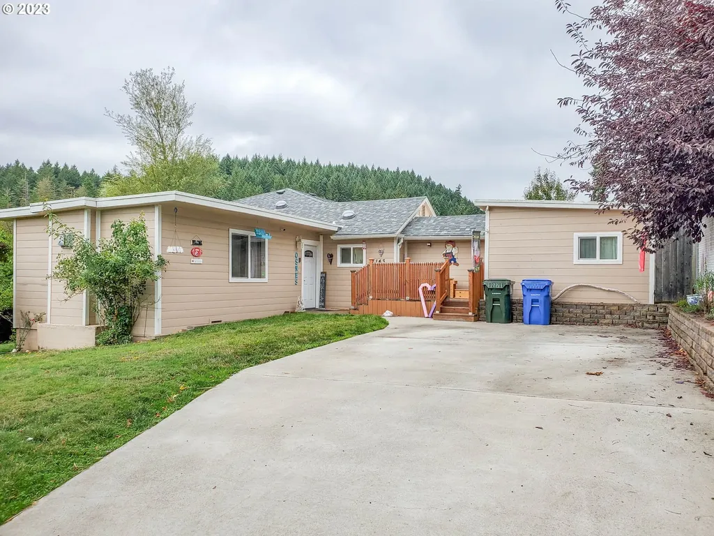 143 E Fifth Avenue Sutherlin OR 97479