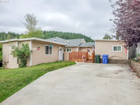 143 E Fifth Avenue Sutherlin OR 97479