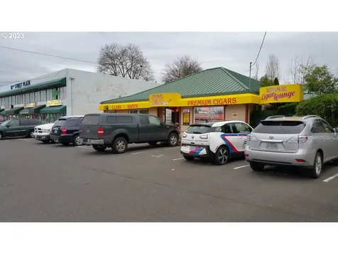 400 SE 82nd Avenue Portland OR 97216