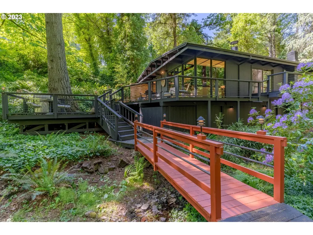 4670 Croisan Creek Road S Salem OR 97302