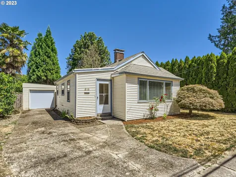 215 NE Grant Street Hillsboro OR 97124