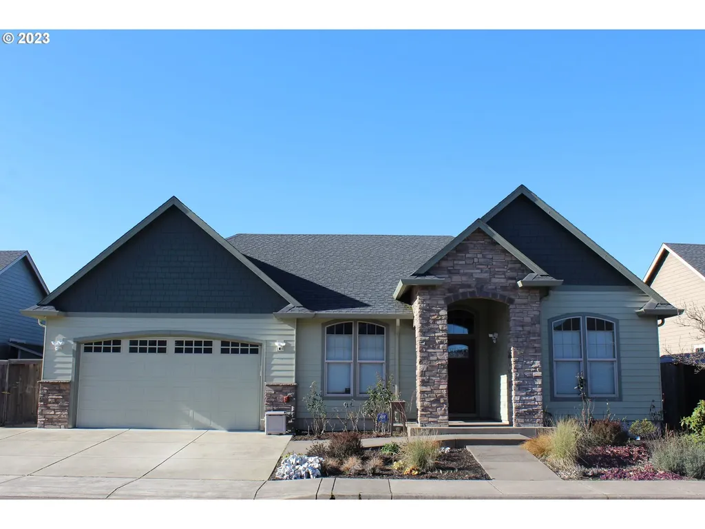 1186 S 41st Street Springfield OR 97478