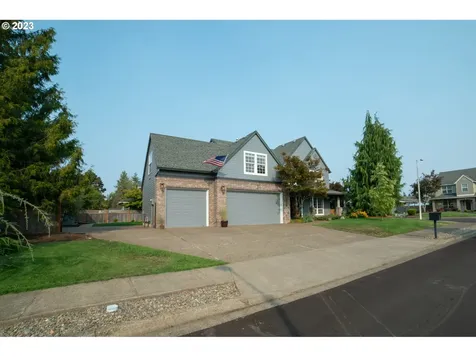 11721 Salmonberry Drive Oregon City OR 97045