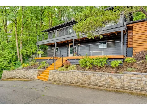 6939 S Corbett Avenue Portland OR 97219
