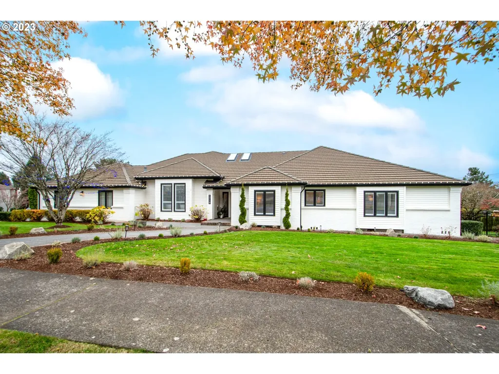1719 Nw Deerfern Street Camas WA 98607