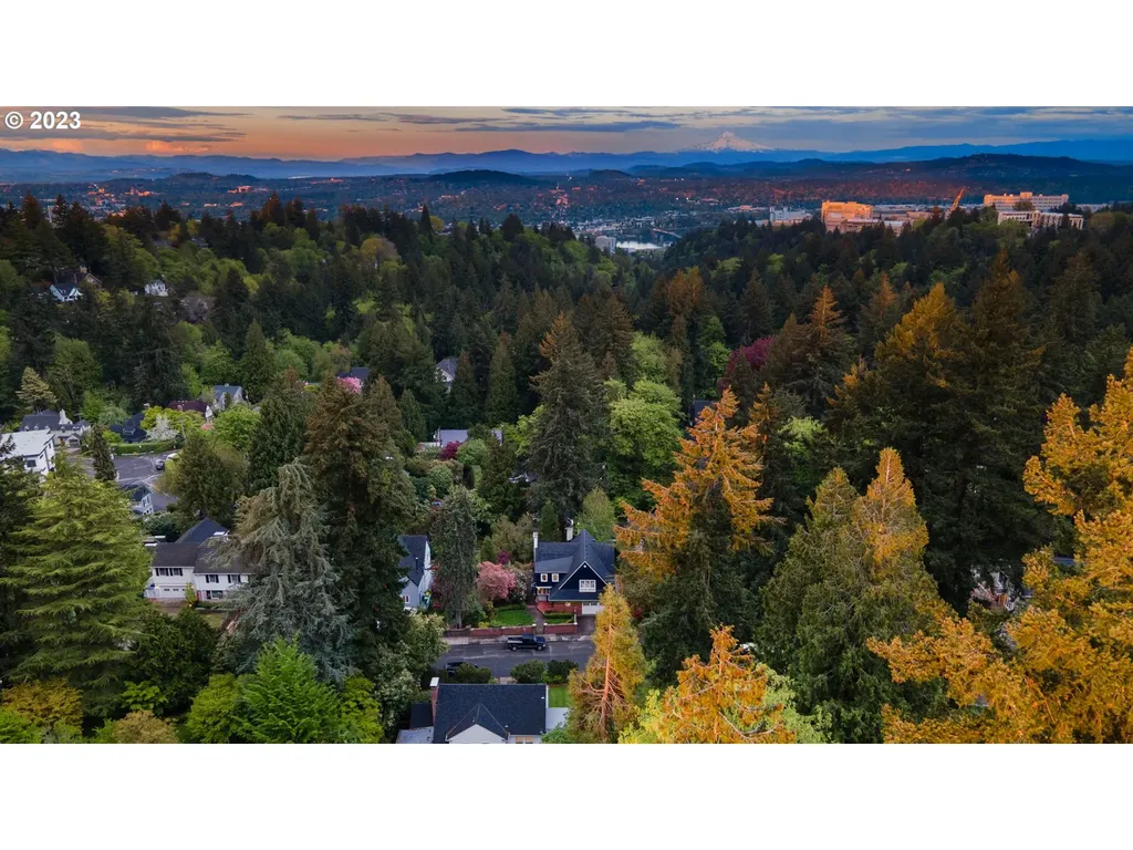 2444 Sw Arden Road Portland OR 97201
